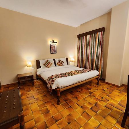 Palace On Ganges - Heritage Hotel Varanasi Exterior foto