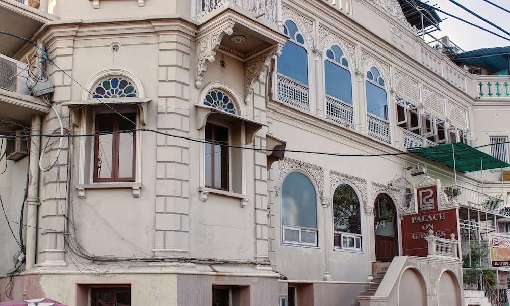 Palace On Ganges - Heritage Hotel Varanasi Exterior foto