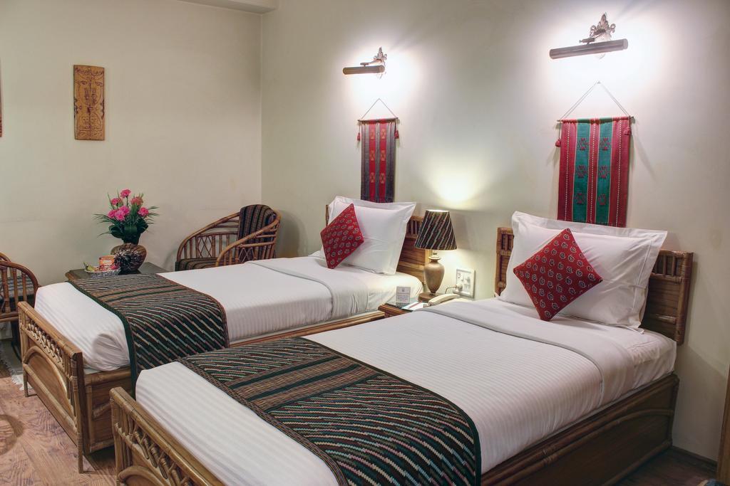 Palace On Ganges - Heritage Hotel Varanasi Zimmer foto